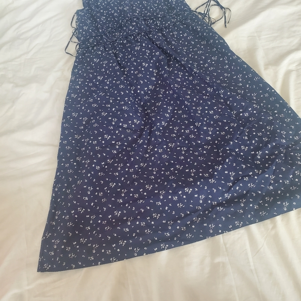 Dress - Picture 2 of 15